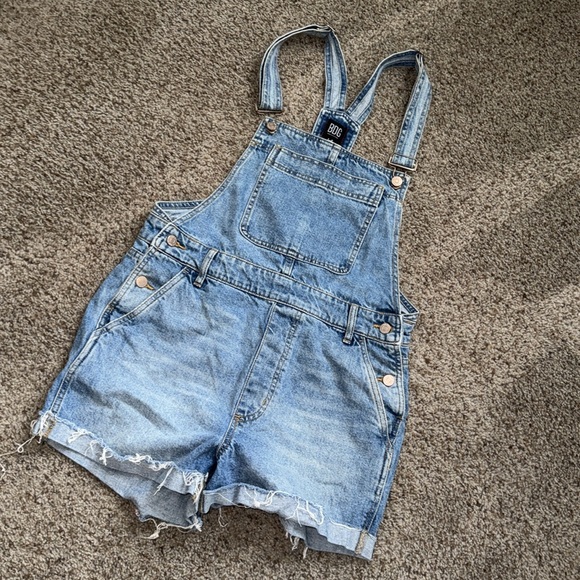 BDG Urban Outfitters Light Wash Denim Short Overalls L (8-10?) - Picture 2 of 16